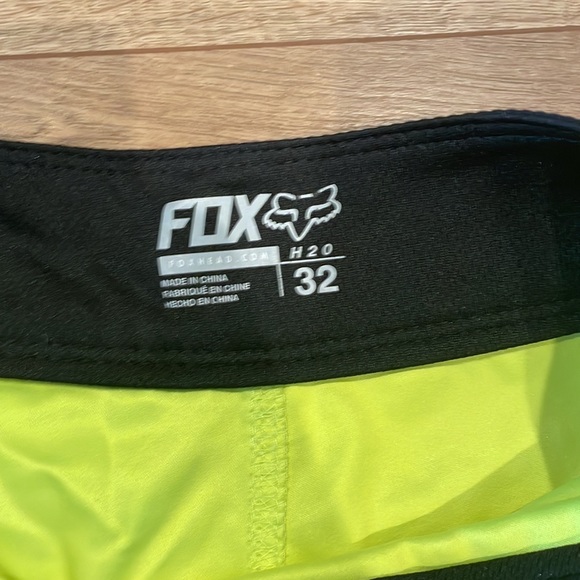 Fox swim surf shorts size 32 - Picture 4 of 5